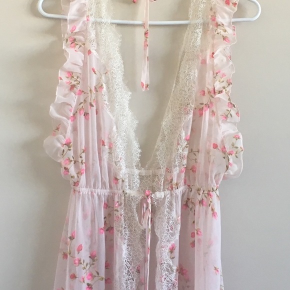 RARE Victoria’s Secret Chiffon Rose Robe - Picture 5 of 10